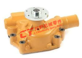 6206 - 61 - 1103 Excavator Water Pump For 6D95 PC200 - 5 PC220 - 5 6 Hole